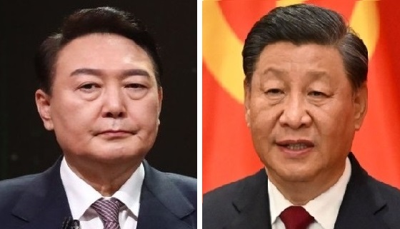 President Yoon Suk-yeol (left) and Chinese President Xi Jinping 