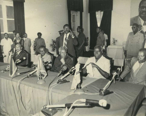 Presidente Neto alongside with the Presidents of Tanzania, Julius Nyerere, of Zambia, Keneth Kaunda, and of Botswana, Quett Ketumile Masire who were the leaders of frontline countries