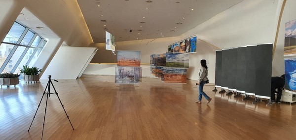 A partial view of the exhbition hall.
