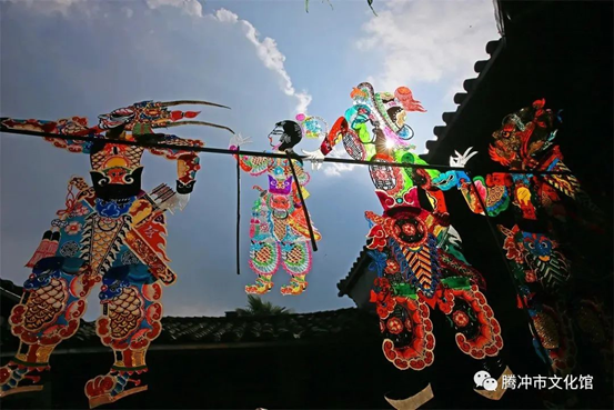 Photo shows shadow puppets. (Photo from the official account of the cultural museum of Tengchong, Yunnan province, on WeChat)