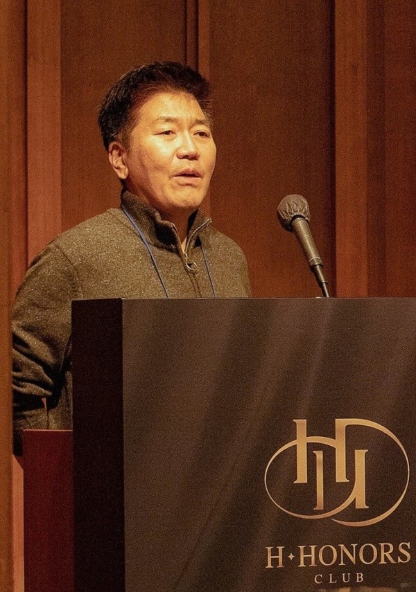 CEO Kim Jin-tae of Hanssem gives an opening speech at the inauguration ceremony of the H-Honors Club./ Courtesy of Hanssem