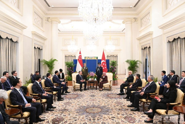 The President of Uzbekistan Shavkat Mirziyoyev and the President of Singapore Halimah Yacob are holding talks, Singapore, January 17.