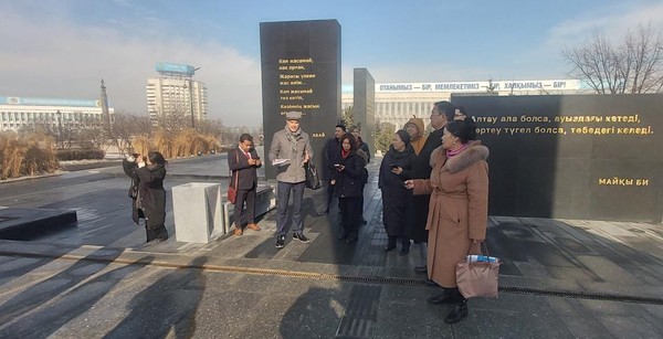 In January 2022, a monument was erected to aspire to liberal democracy, consoling Kazakh police and ordinary citizens who suffered from terrorists identified as coup d'etat.