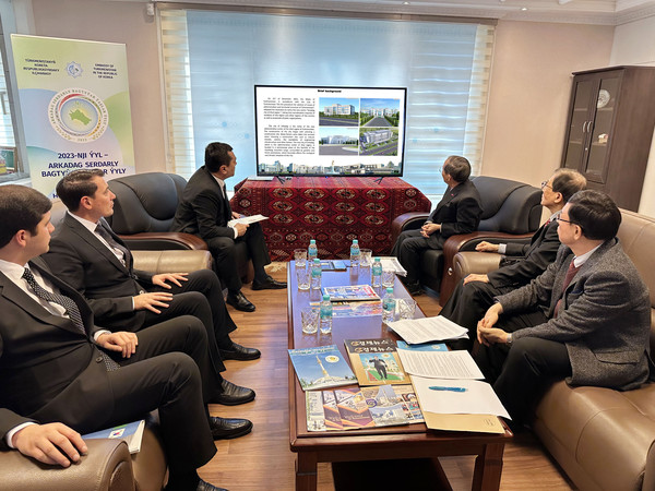 Meeting in the Embassy of Turkmenistan in the Republic of Korea