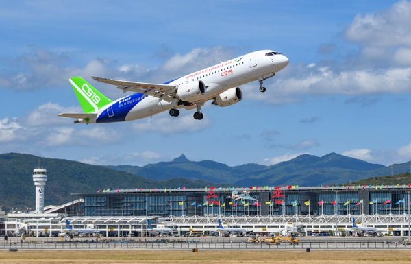 China's domestically-developed C919 large jetliner takes off from the Sanya Phoenix International Airport, south China's Hainan province, and heads for Harbin, northeast China's Heilongjiang province, Feb. 8, 2023. (Photo by Wang Chenglong/People's Daily Online)