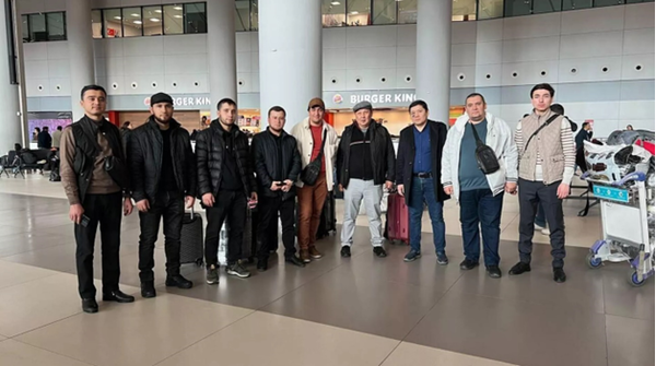 Uzbek chefs at Istanbul airport, February 11, 2023