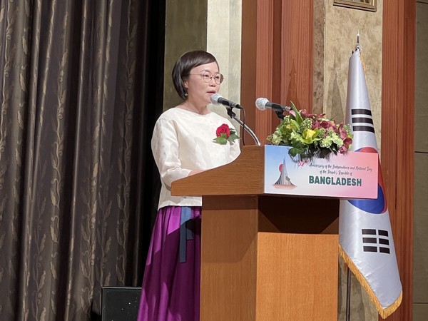 Director General Lee Kyung-ah of the Public Diplomacy and Cultural Affairs of the Ministry of Foreign Affairs delivers a congratulatory speech at the Lotte Hotel in Seoul on March. 27, 2023.