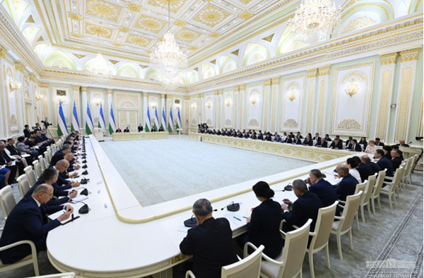 President Shavkat Mirziyoyev is holding a meeting with the members of the Constitutional Commission regarding amendments to the Constitution of Uzbekistan. Tashkent, June 20, 2022.