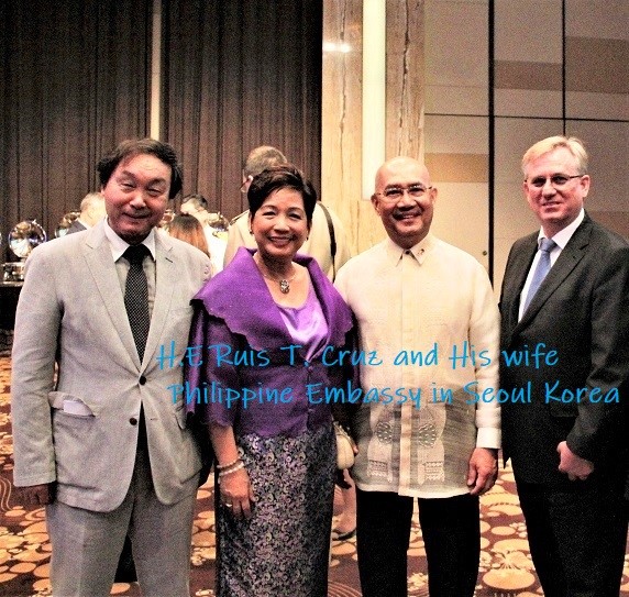 Ambassador and Mrs. Ruis T. Cruz are flanked on the left by Chairman Shin of ICFW (left) and another foreign mission chief in Seoul.