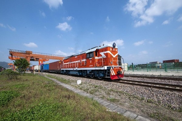A fully-loaded China-Europe freight train departs from Yiwu, east China's Zhejiang province for Central Asian countries, April 21, 2023. It exits China via Khorgos, northwest China's Xinjiang Uygur autonomous region. (Photo by Hu Xiaofei/People's Daily Online)