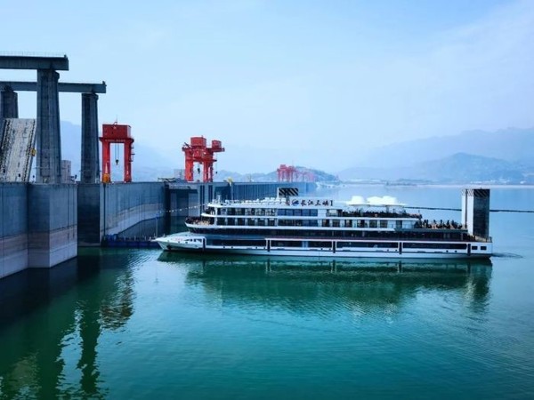 Photo shows the pure electric cruises ship Yangtze River Three Gorges 1. (Photo from China Three Gorges Corporation)