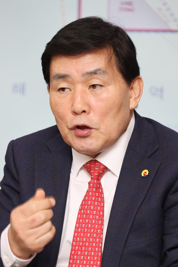 Moon Gyeong-bok, governor of the Ongjin-gun