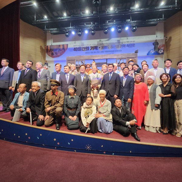 All actors, descendants of Koreans living in Kazakhstan, came to Korea to portray the real-life situation of migrants with the theme of 40 Days of Miracles.