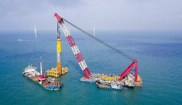 Photo shows the Pinghai bay offshore wind power project in Putian, southeast China's Fujian Province. The New Development Bank approved a 2-billion-yuan ($276.81 million) sovereign loan for the second phase of the project in November 2016. (Photo from the New Development Bank)