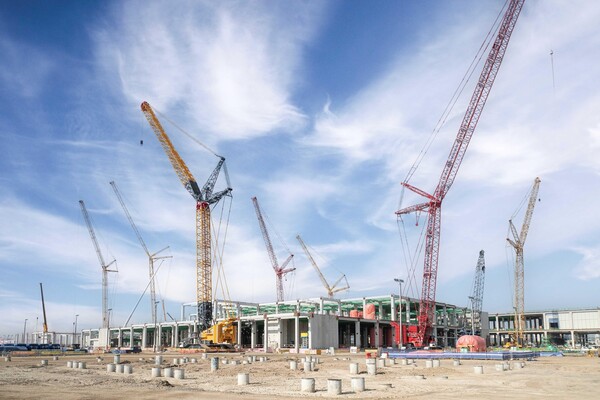 This photo shows Samsung Biologics Co.'s new production facility being built in Songdo, west of Seoul, as provided by the company on Oct. 18, 2023. (PHOTO NOT FOR SALE) (Yonhap)