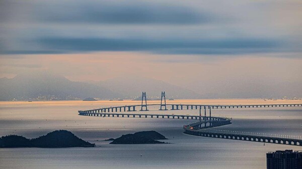 Photo shows the Hong Kong-Zhuhai-Macao Bridge. (Photo by Luo Linghao/People's Daily Online)