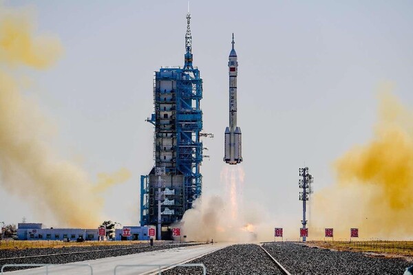 The Shenzhou-17 manned spaceship, atop a Long March-2F carrier rocket, blasts off from the Jiuquan Satellite Launch Center in northwest China at 11:14 a.m., Oct. 26, 2023. (Photo by Wang Xiaobo/People's Daily Online)