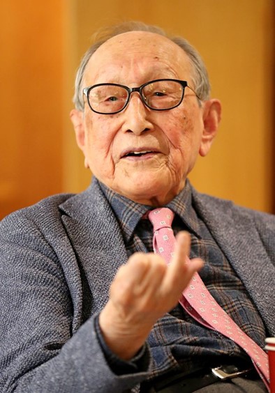 Professor Kim Hyung-seok, a 103-year-old philosopher, talks about politics, including former and current presidents, on Oct. 30, 2023.