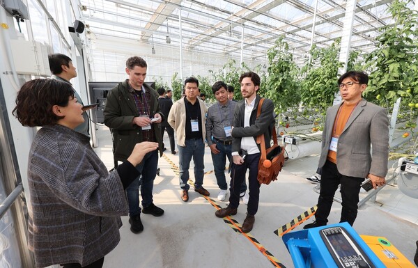 They visited the Agricultural Science Center to learn 