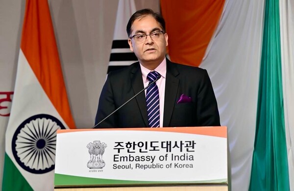 Ambassador Amit Kumar of the Republic of India in Seoul speaks to the guests at an impressive reception he and Madam hosted at the Embassy of India in Seoul on Dec. 13, 2023. Addressing the guests, he said in part:  “As you would be aware, Prime Minister Narendra Modi and President Yoon Suk-Yeol have exchanged congratulatory letters, and they also conveyed their intent to further consolidate, deepen and advance our Special Strategic Partnership.”