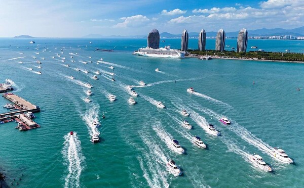 Yachts sail on the waters near Sanya, south China's Hainan province, Jan. 1, 2024. (Photo by Ye Longbin/People's Daily Online)