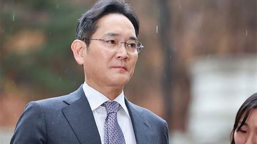 Samsung Electronics Co. Chairman Lee Jae-yong appears for a sentencing hearing at the Seoul Central District Court on Feb. 5, 2024.