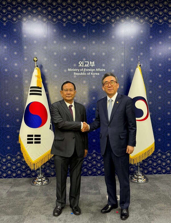 MoS Singh also met ROK Foreign Minister Cho Tae-yul