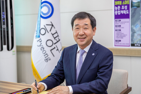                         Mayor Lee Jae-young of the Jeungpyeong County: