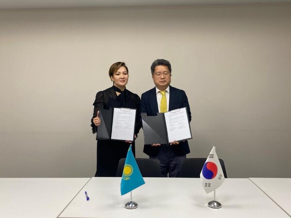 Saltanat Tompiyeva, Chairman of the Civil Aviation Committee of the Ministry of Transport of the Republic of Kazakhstan, and Kim Yeong Kook, Director General for Aviation Policy of the Republic of Korea reached the agreement 
