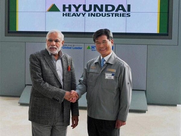 PM-Narendra-Modi-with-Hyundai-Heavy-Industries-HHI-chairman-Choi-Kil-seon-during-his-visit-to-Hyundai-Heavey-Industries-Shipyard-South-Korea-PTI-Photo 