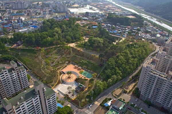 Hoengseong Samil Park in Gangwon Selected as One of the 'Top 50 Beautiful Urban Forests'