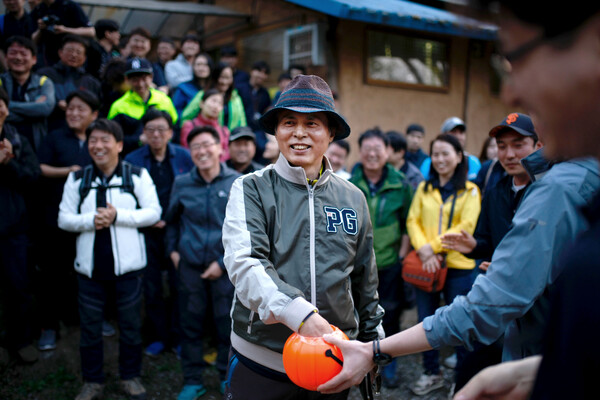 Chairman Bek Jong-man at a company outing. (Source: YPP)