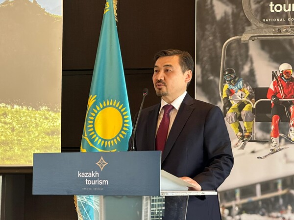 Ambassador Nurgali Arystanov delivers a welcome speech at the opening of the Road Show. (Source: Embassy of Kazakhstan in Korea)