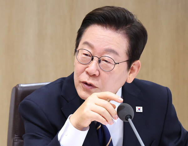 President Lee Jae-myung presides over a Cabinet meeting. (Source: Yonhap News)