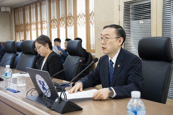 발언하는 이명구 관세청장 (출처: 연합뉴스)