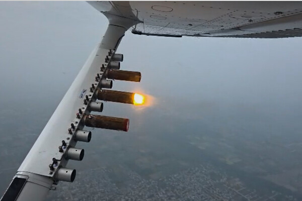 An aircraft conducting a cloud-seeding experiment over Delhi skies (Source: Yonhap News)