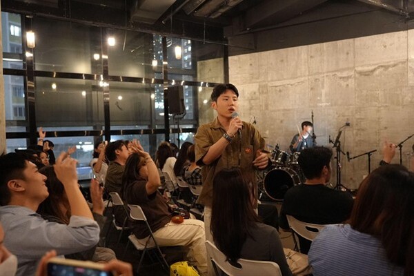 Dept performs “Dream Age Tour 2025” concert in Hong Kong. (Source: Unikorn Union)