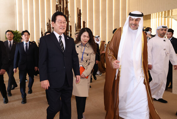 President Lee Jae-myung arrives in the United Arab Emirates (UAE) (Source: Yonhap News)