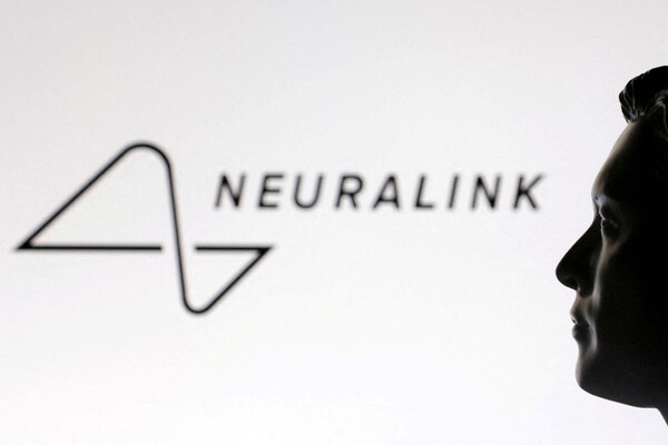 Neuralink's Audacious Vision: Decoding the Promise and Peril of Brain-Computer Interfaces for Sight Restoration